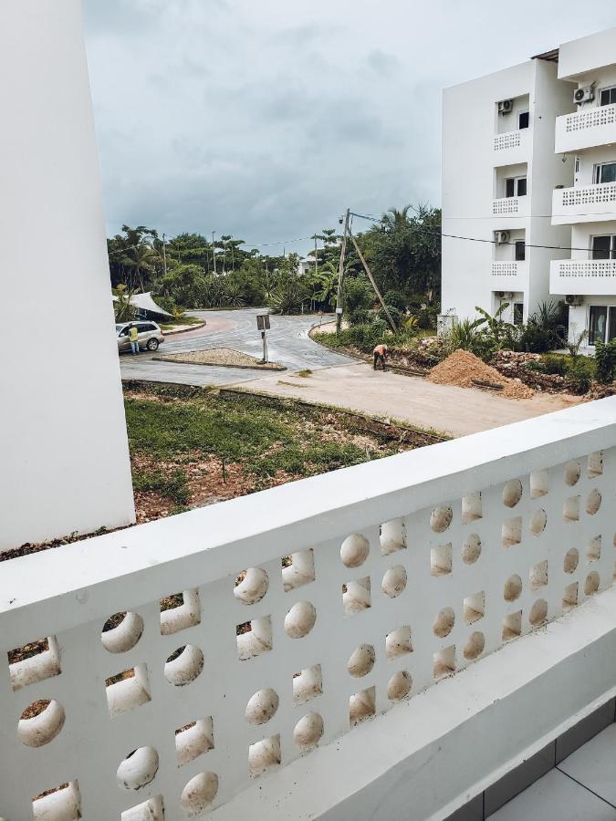 Modern - Work From Zanzibar Apartment *